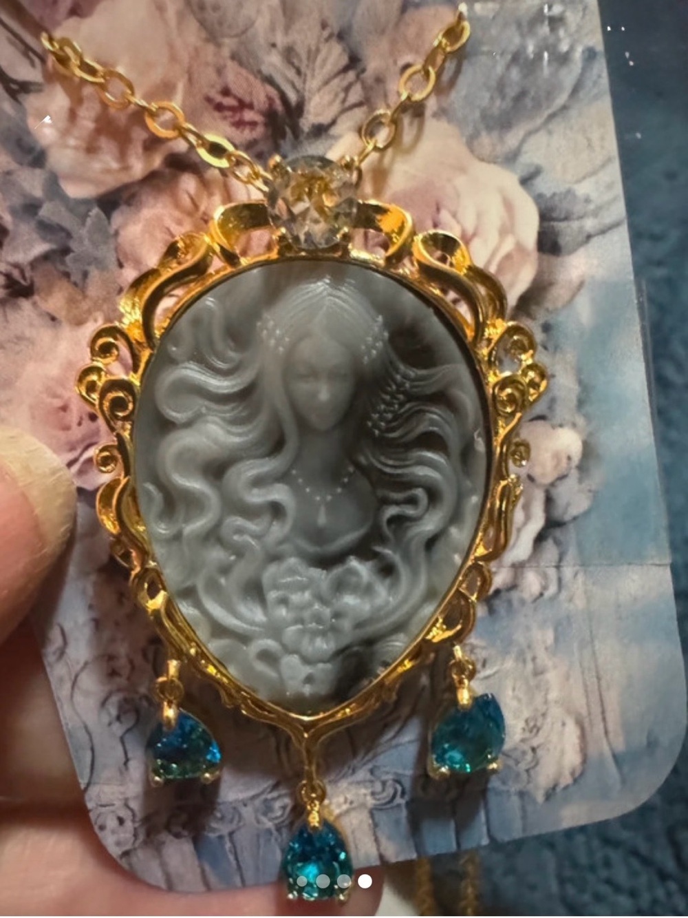 Beautiful -Cameo Pendant Necklace with Teal Crystal Drops